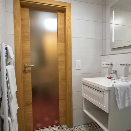 Hotel Einzelzimmer 5 *
